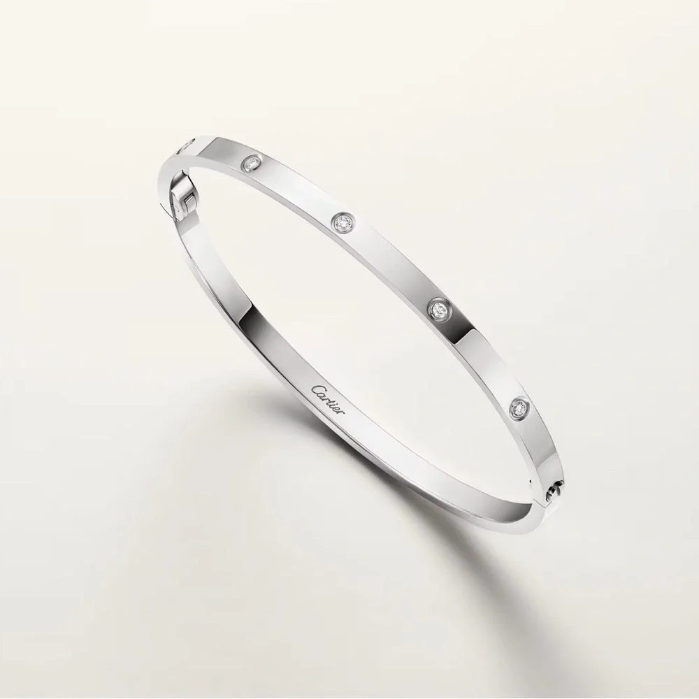 Elegant‎ Silver Bracelet